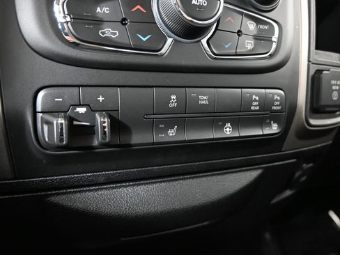 Used 2017 RAM 1500 Big Horn AWD/4WD image 31