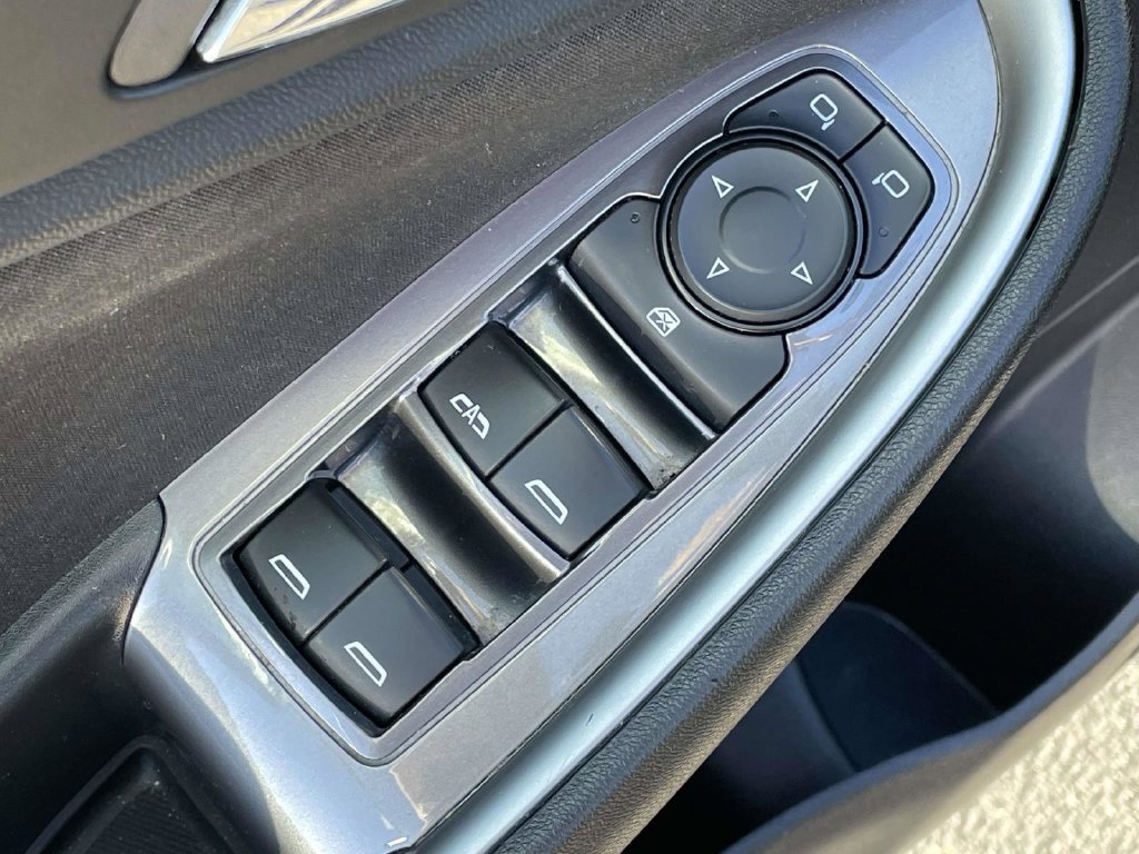 Used 2025 Chevrolet Malibu LT FWD image 19