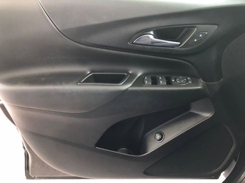 Used 2023 Chevrolet Equinox LT image 36