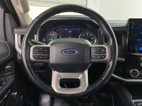 Used 2024 Ford Expedition Max XLT image 19