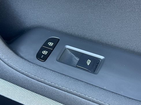 Used 2022 Polestar Polestar 2 w/ Performance Package AWD/4WD image 22