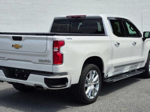 Used 2025 Chevrolet Silverado 1500 High Country w/ Technology Package AWD/4WD image 46
