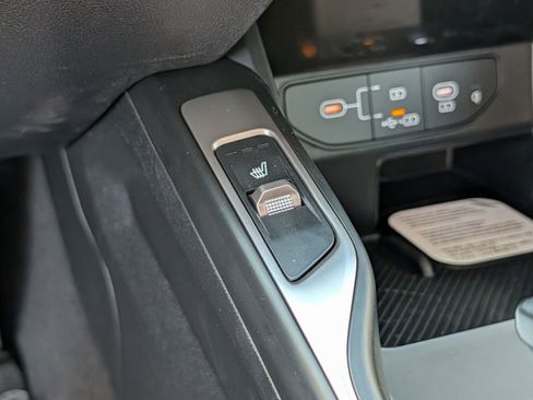 New 2026 Kia Sorento S FWD image 9