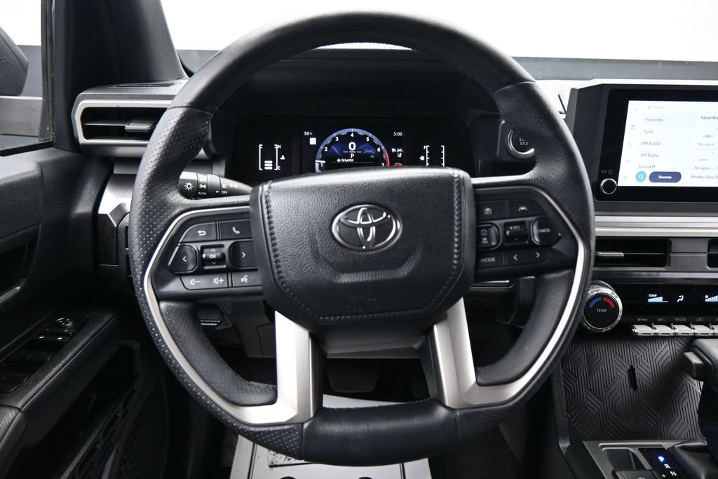 Used 2026 Toyota 4Runner SR5 AWD/4WD image 15