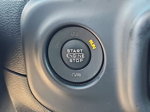 Used 2021 Jeep Wrangler Unlimited Sport image 30