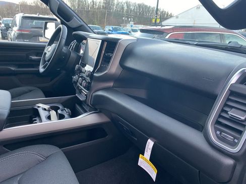 New 2026 RAM 1500 Express AWD/4WD image 9