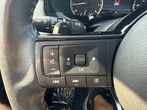 Used 2022 Nissan Pathfinder SL w/ SL Premium Package image 32