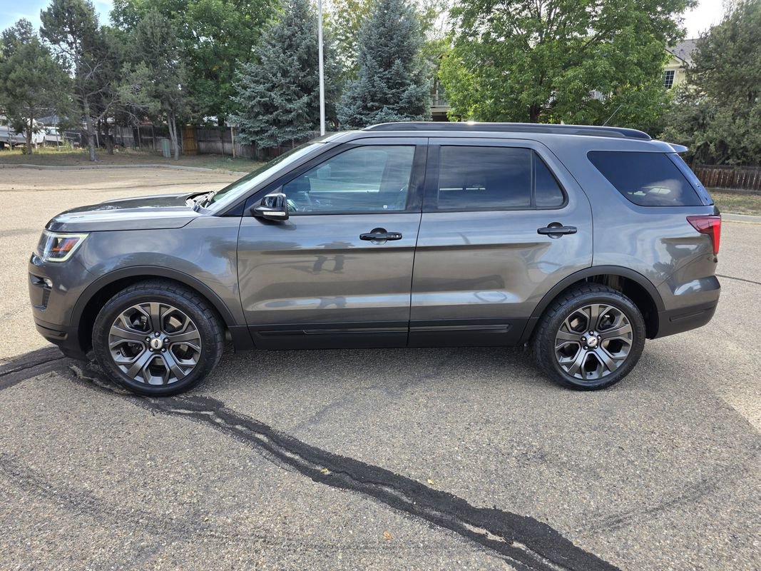 Used 2018 Ford Explorer Sport w/ Equipment Group 401A AWD/4WD image 2
