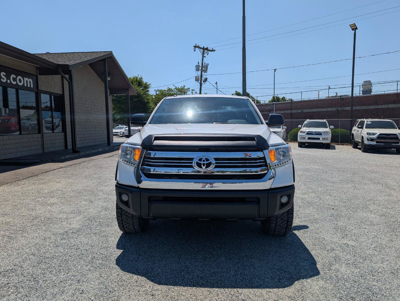 Used 2016 Toyota Tundra SR5 RWD image 2