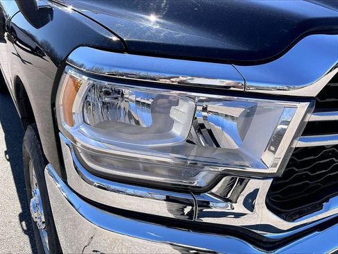 Used 2024 RAM 2500 Tradesman w/ Chrome Appearance Group AWD/4WD image 27