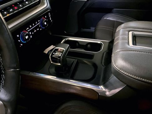 Used 2022 Chevrolet Silverado 1500 High Country w/ High Country Premium Package image 20