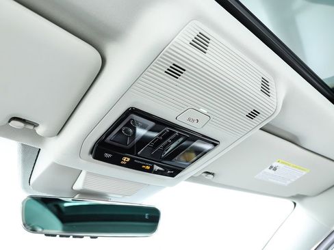 New 2026 Volkswagen Tiguan SE image 26