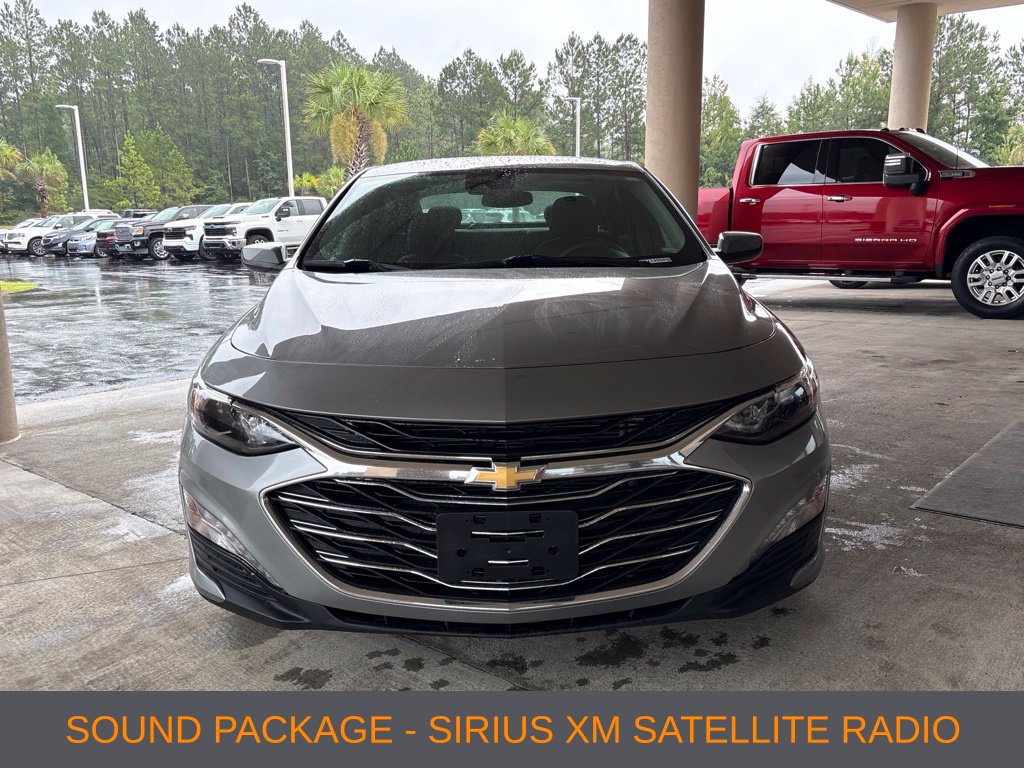 Used 2024 Chevrolet Malibu LT FWD image 2