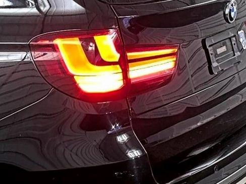 Used 2015 BMW X5 xDrive35d image 6