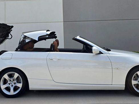 Used 2013 BMW 335i Convertible RWD image 8