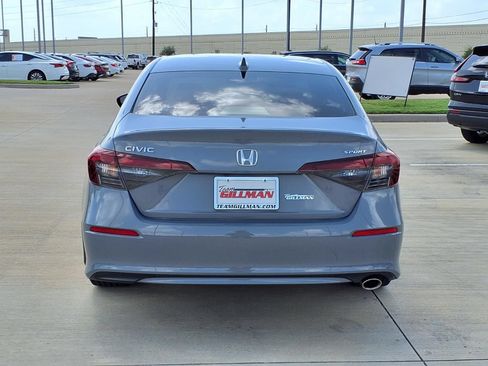 Used 2025 Honda Civic Sport image 6