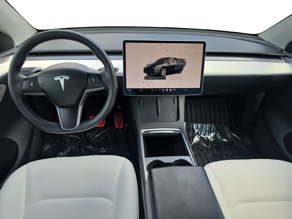 Used 2024 Tesla Model Y Long Range AWD/4WD image 10