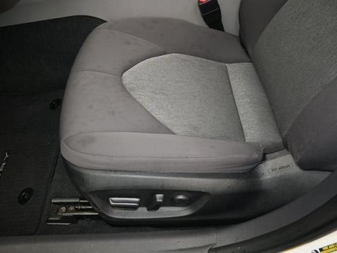 Used 2023 Toyota Camry LE FWD image 13