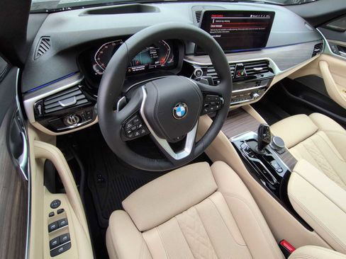 Certified 2023 BMW 530i xDrive w/ Premium Package AWD/4WD image 10