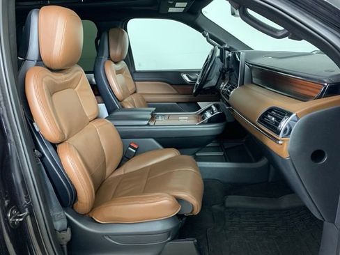 Used 2023 Lincoln Navigator Reserve w/ Equipment Group 201A AWD/4WD image 24