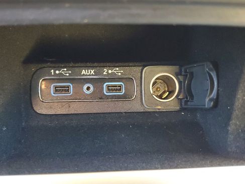 Used 2019 Jeep Grand Cherokee Laredo image 25