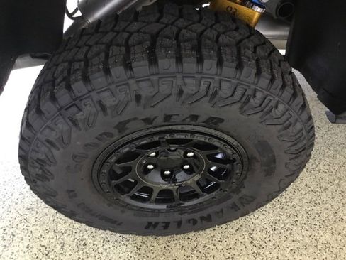 New 2024 GMC Canyon AT4X w/ AT4X AEV Edition image 30