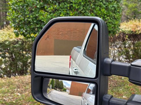 Used 2018 Ford F150 Lariat w/ Equipment Group 501A Mid image 10