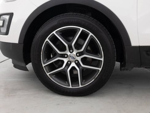 Used 2017 Ford Explorer Sport w/ Equipment Group 401A AWD/4WD image 17