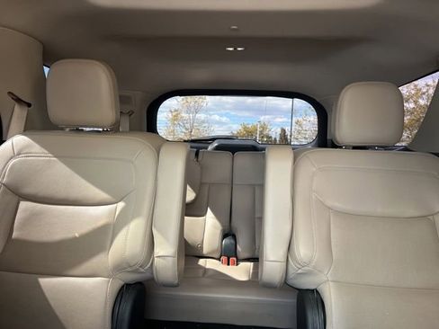 Used 2021 Ford Explorer Limited w/ Hybrid Equipment Group 310A image 31