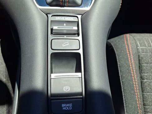 Used 2025 Honda HR-V Sport image 36