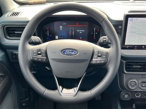 Used 2025 Ford Maverick Lariat w/ Black Appearance Package image 23