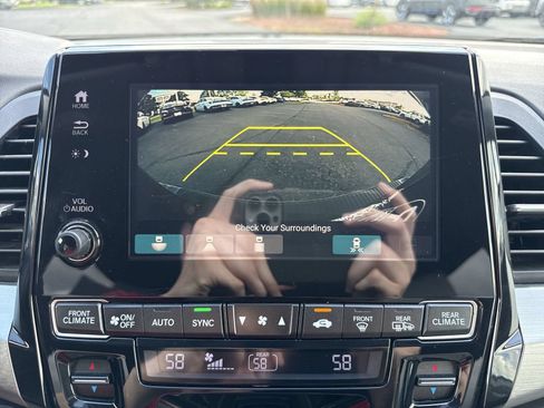 Used 2018 Honda Odyssey Touring image 18