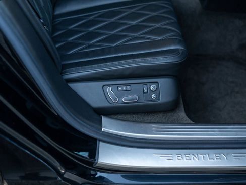 Used 2015 Bentley Flying Spur V8 image 53