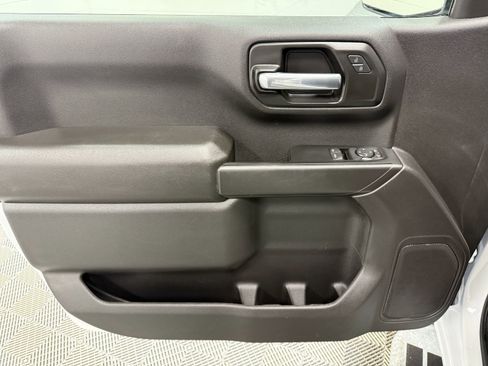 Used 2025 Chevrolet Silverado 1500 W/T image 10