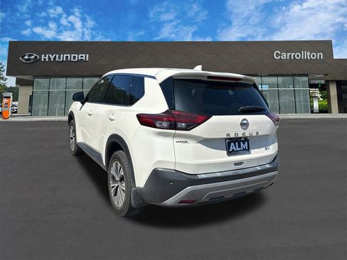 Used 2021 Nissan Rogue SV image 7