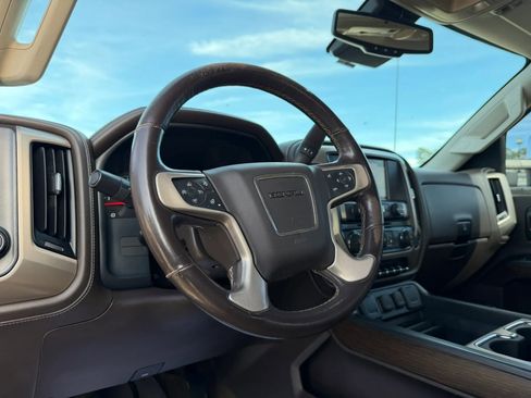 Used 2017 GMC Sierra 2500 Denali w/ Duramax Plus Package AWD/4WD image 10