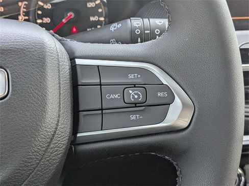 New 2026 Jeep Compass Latitude image 25