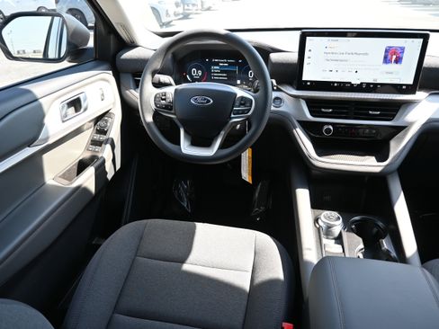 New 2026 Ford Explorer Active RWD image 27