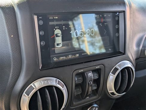 Used 2015 Jeep Wrangler Unlimited Sahara w/ Connectivity Group image 22