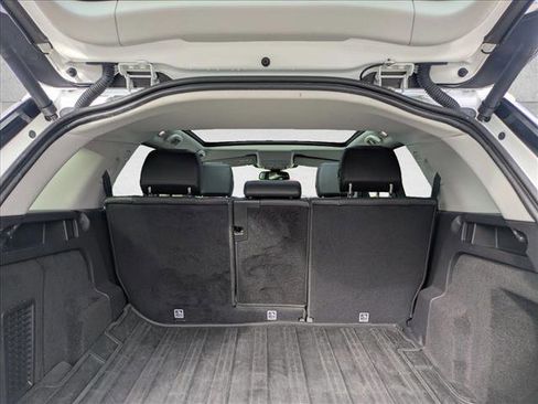 Used 2019 Land Rover Discovery Sport HSE image 6