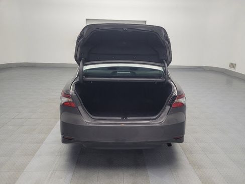 Used 2021 Toyota Camry LE image 29