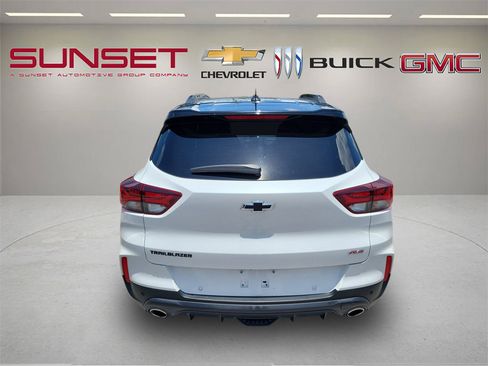 Certified 2021 Chevrolet TrailBlazer RS w/ Sun and Liftgate Package FWD image 5