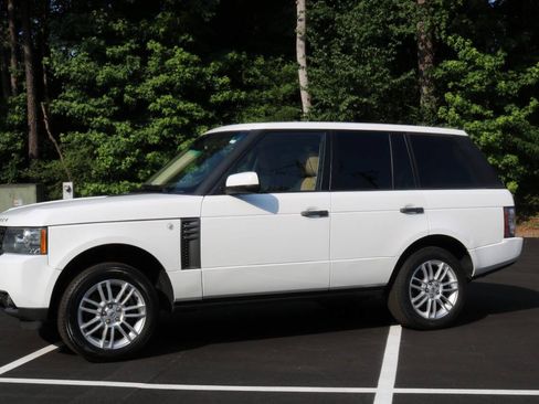 Used 2011 Land Rover Range Rover HSE AWD/4WD image 9