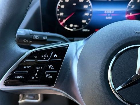 Certified 2025 Mercedes-Benz GLA 250 4MATIC image 15