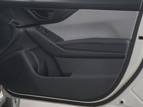 Used 2023 Subaru Crosstrek 2.0i Premium image 9