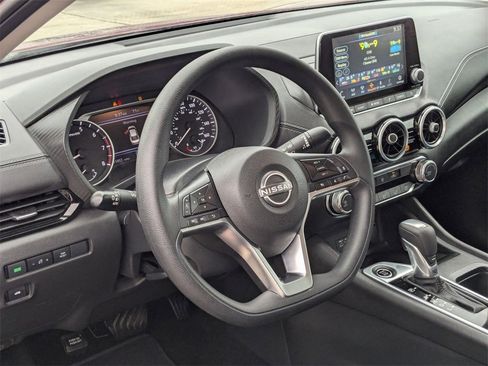 Used 2024 Nissan Sentra SV image 15
