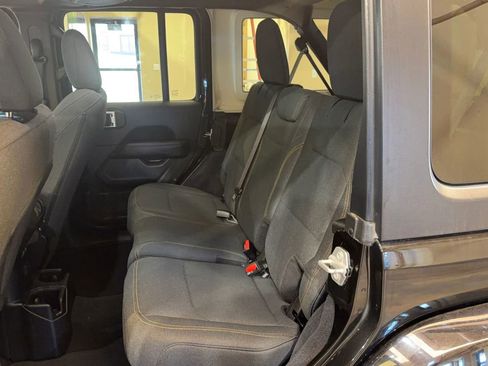 Used 2024 Jeep Wrangler Unlimited Sahara image 16