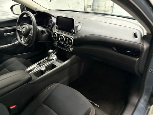 Used 2025 Nissan Sentra SR FWD image 18