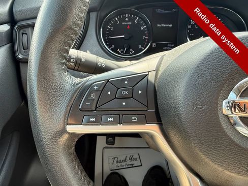 Used 2017 Nissan Rogue SV FWD image 16