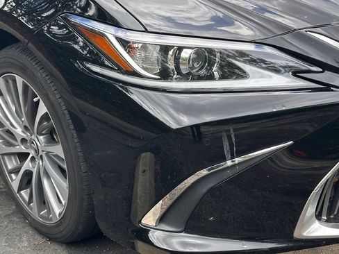 Used 2021 Lexus ES 350 w/ Premium Package FWD image 2